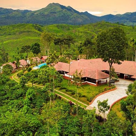 Pranavam Resort & Spa Tariyod Bagian luar foto