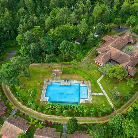 Pranavam Resort & Spa Tariyod Bagian luar foto