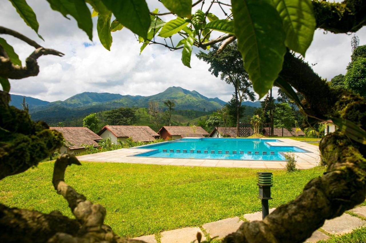 Pranavam Resort & Spa Tariyod Bagian luar foto