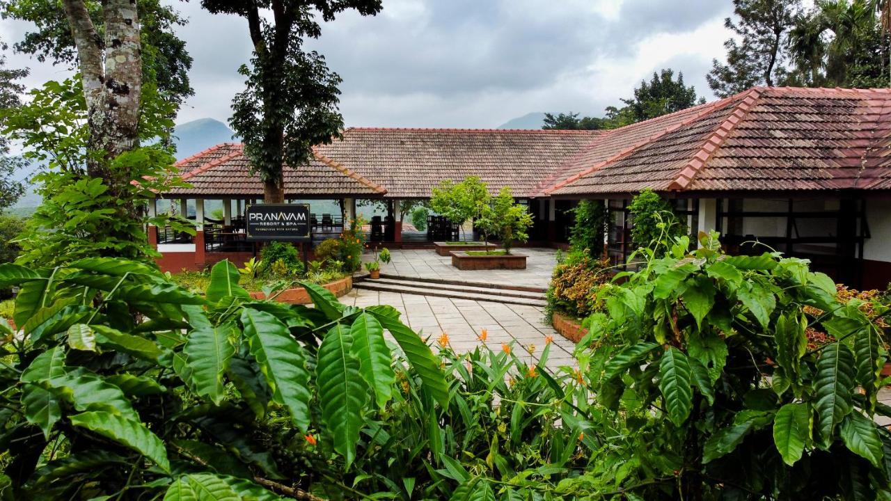 Pranavam Resort & Spa Tariyod Bagian luar foto