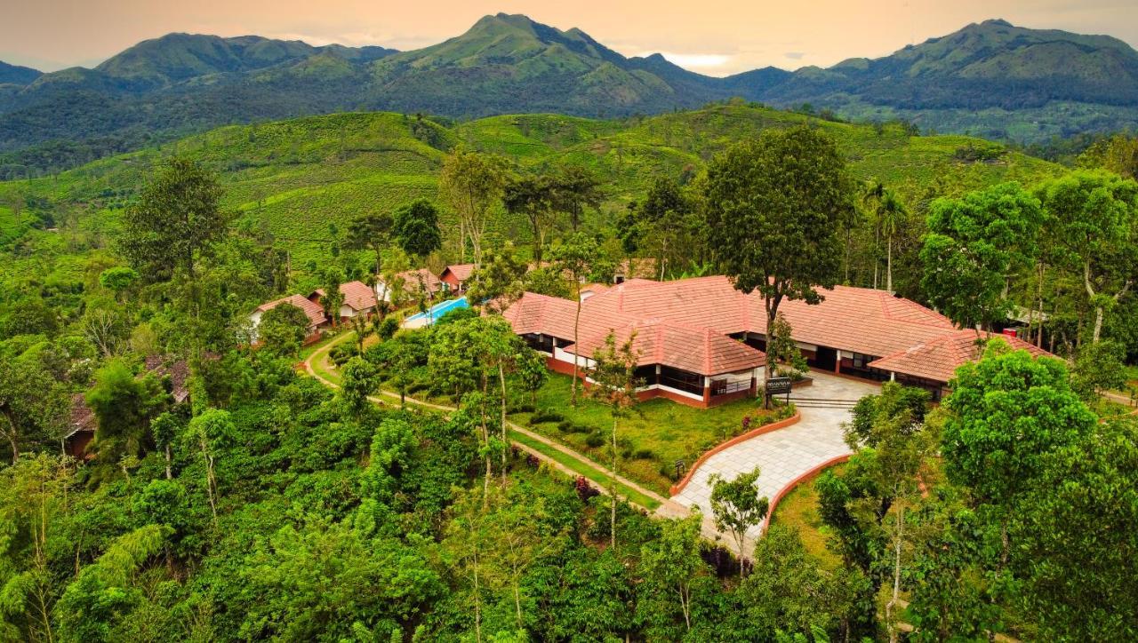 Pranavam Resort & Spa Tariyod Bagian luar foto