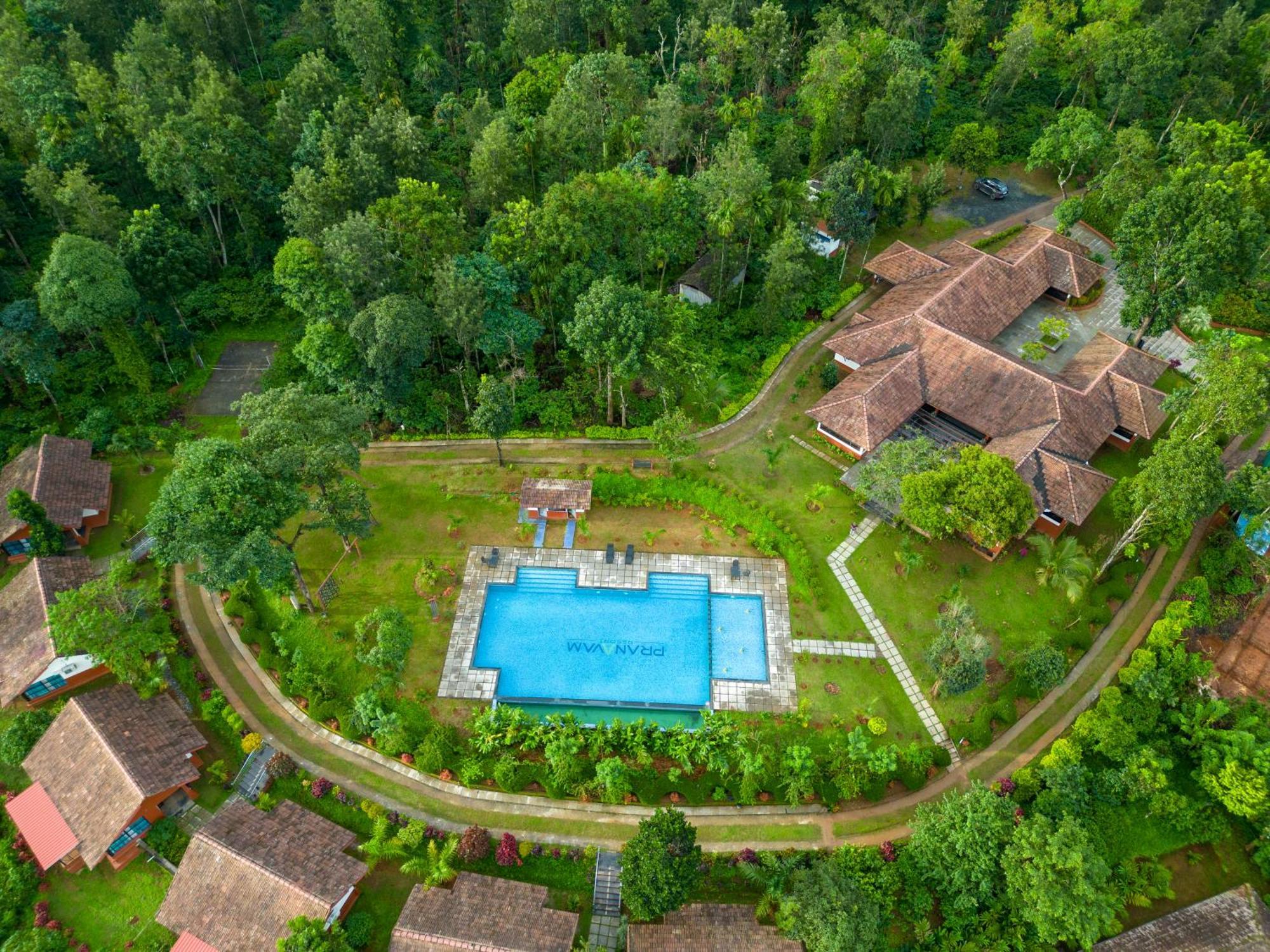 Pranavam Resort & Spa Tariyod Bagian luar foto