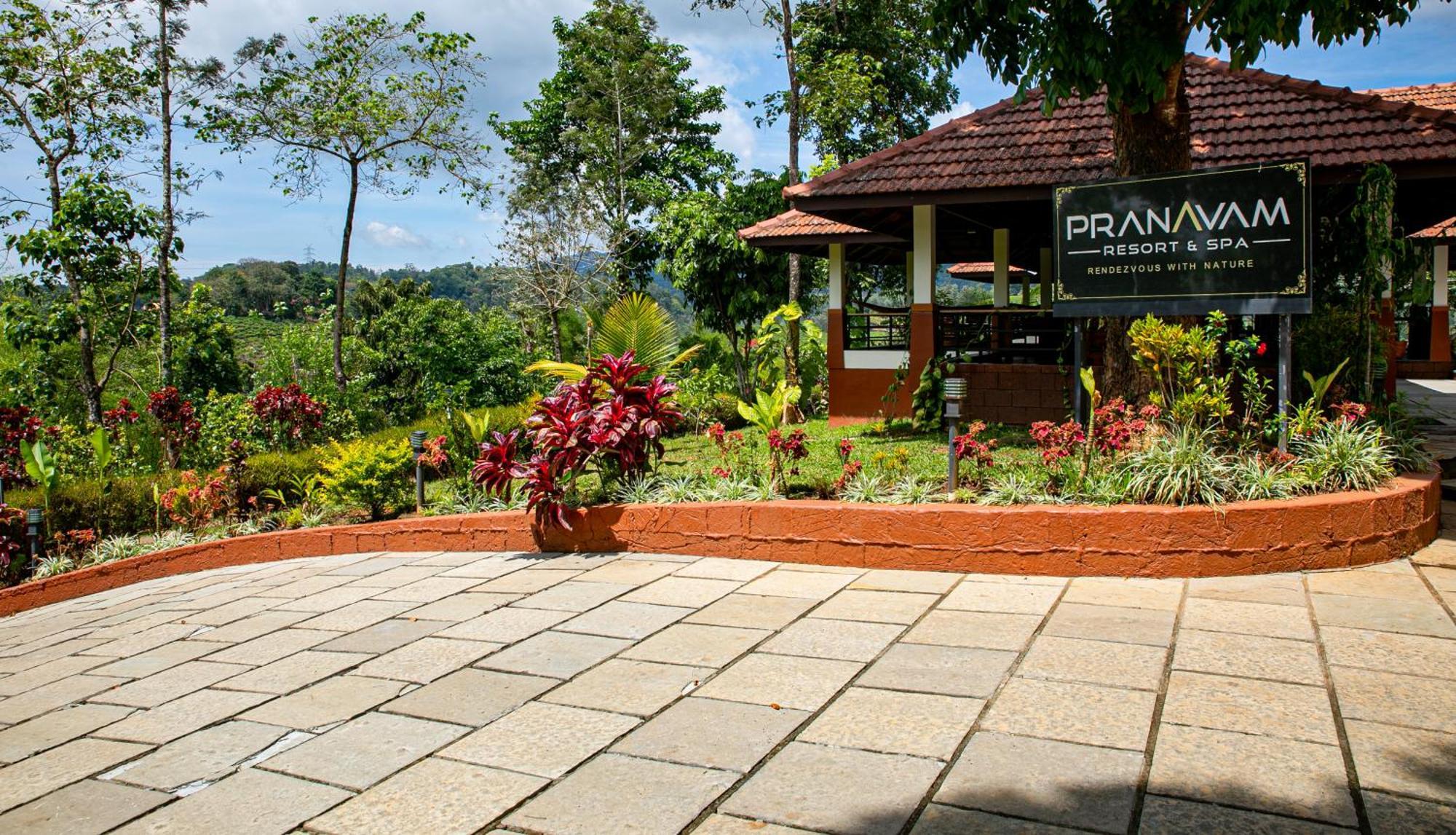 Pranavam Resort & Spa Tariyod Bagian luar foto