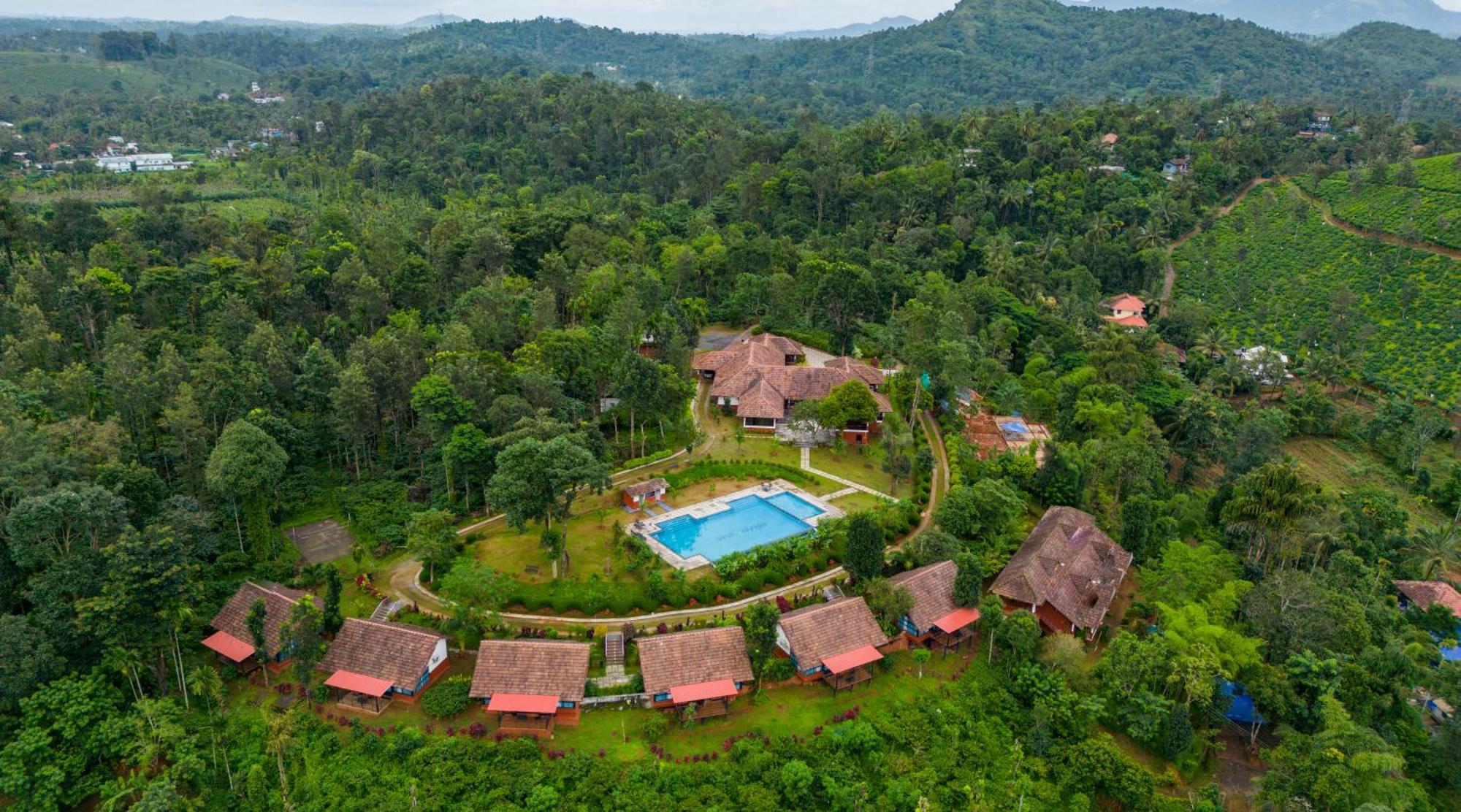 Pranavam Resort & Spa Tariyod Bagian luar foto
